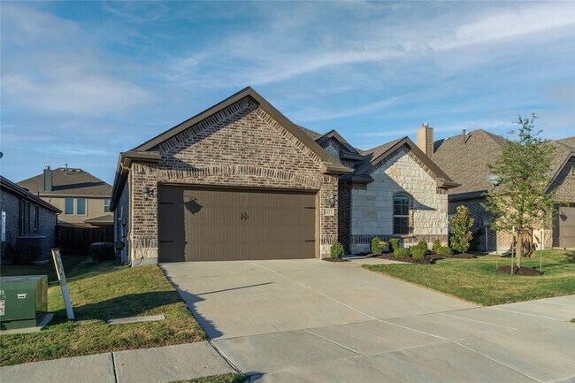 Foto del edificio - 1017 Lake Cypress Ln