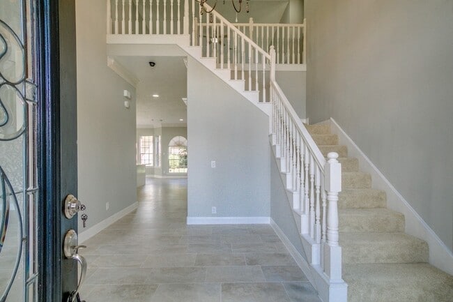 Building Photo - 6302 Laver Love Dr