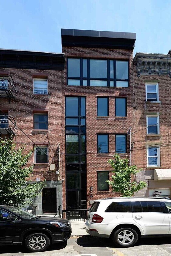 Primary Photo - 89 Garden St