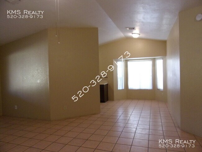 Foto del edificio - 3 Bedroom 2 Bath (OWNER / AGENT)