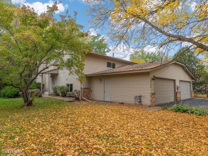 Primary Photo - 3 br, 2 bath Townhome - 13428 Timber Crest Dr