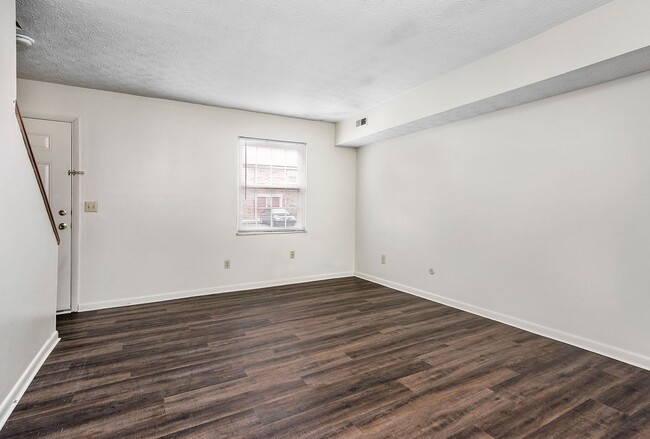 Interior Photo - SUMMER REDUCED RENT SPECIAL - Pinecrest A...