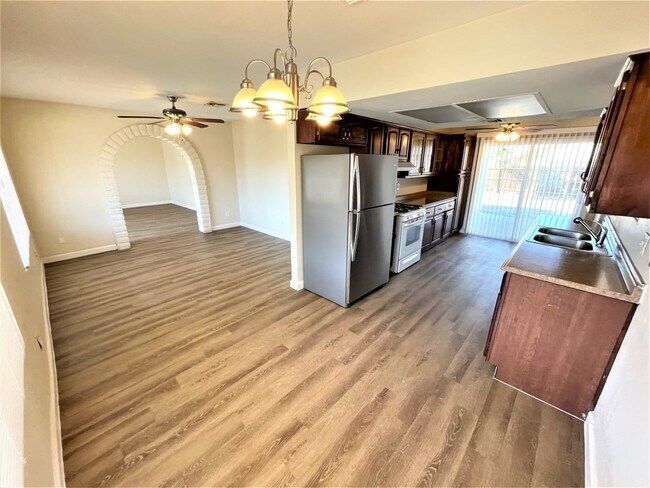 Foto del edificio - 4150 N 85th Ave