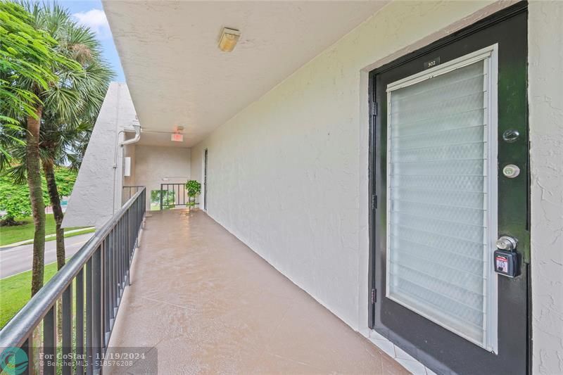 Foto principal - 9300 Lime Bay Blvd