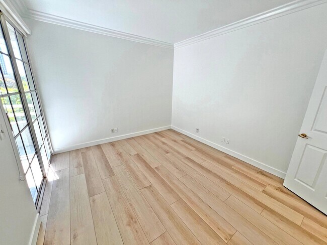 Foto del edificio - 15507 Moorpark St