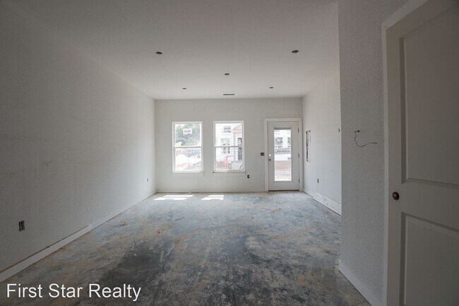 Foto del edificio - 2 br, 2.5 bath House - 654 N Littlefield-U...