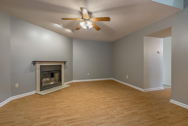 Building Photo - 110 Barksdale Ct