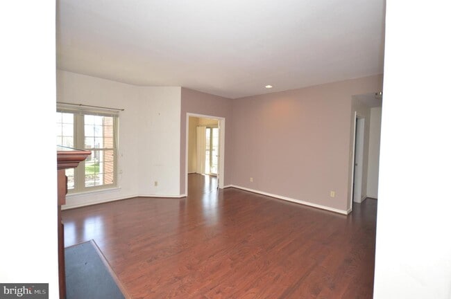 Building Photo - 3912 Penderview Dr