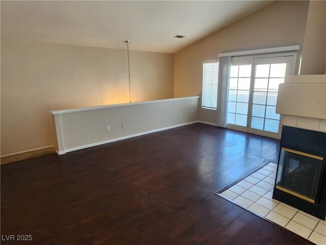 Foto del edificio - 5201 S Torrey Pines Dr
