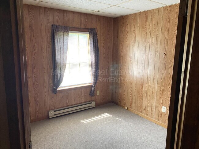 Foto del edificio - 1627 B Ave SE