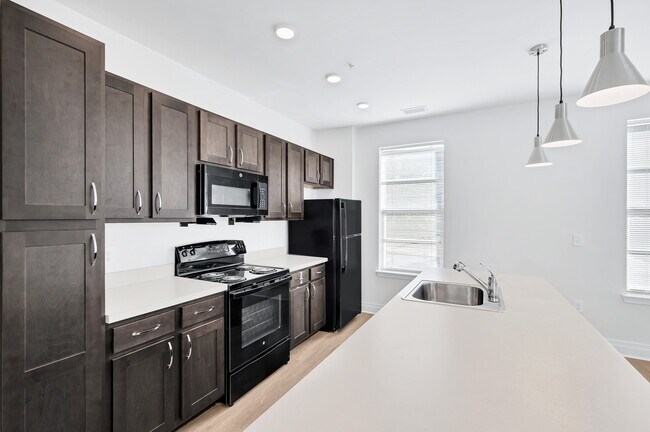 Foto del edificio - Eastbrooke Apartments