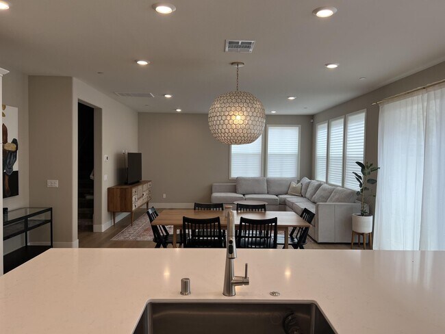 Foto del edificio - 6690 Spartina Ct