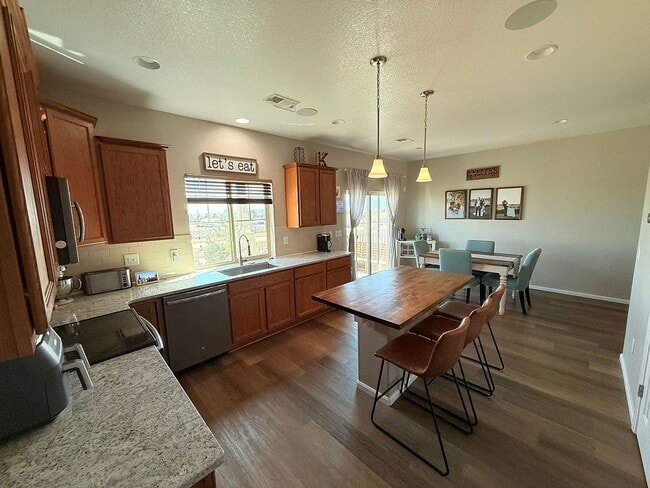 Building Photo - 8333 Longleaf Ln
