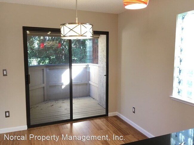Building Photo - 1 br, 1 bath House - 537 Holly Hock Ct