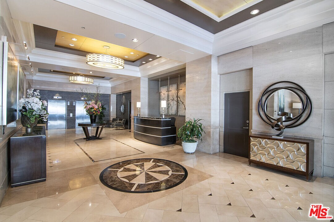 Foto principal - 10520 Wilshire Blvd