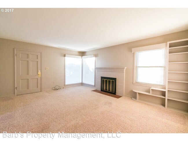 Foto del edificio - 2 br, 1 bath House - 329 W. Maple St.