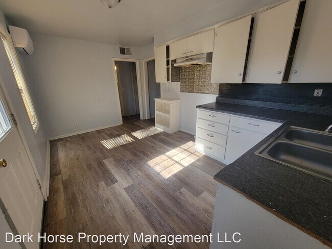Building Photo - 2 br, 1 bath House - 617 Monroe