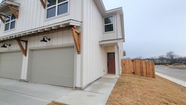 Foto del edificio - 10330 Candlewood Wy