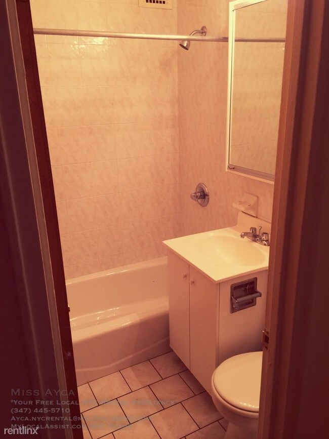 Building Photo - 205 W 85th St