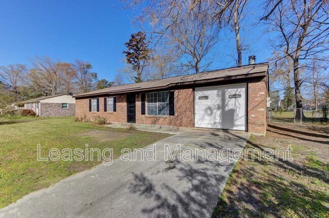 Building Photo - 1978 Holliday St