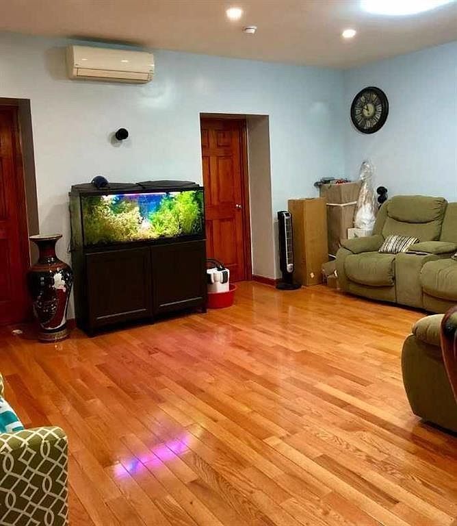 Foto principal - 8821 17th Ave