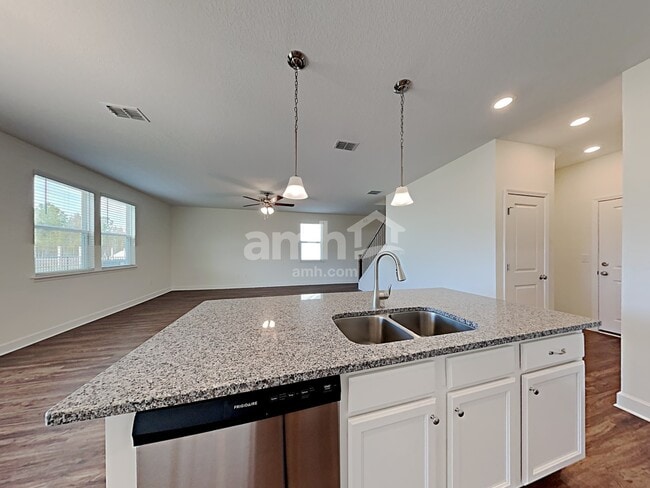 Building Photo - 1285 Tan Tara Trl