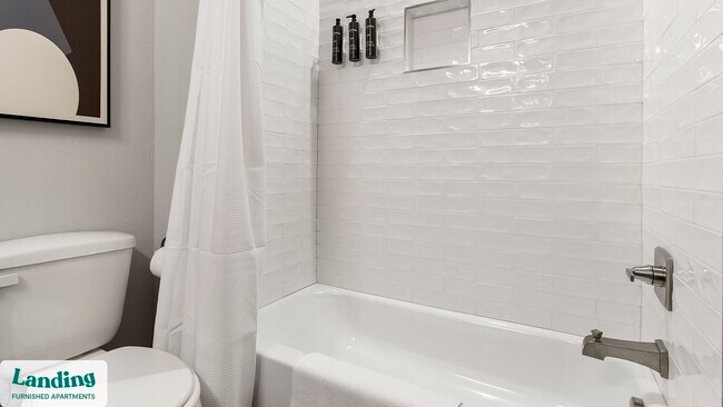 Foto del edificio - 3401 Redbud Ln