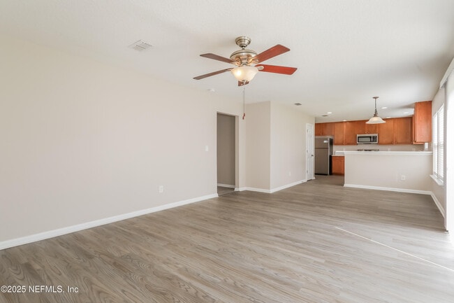 Building Photo - 683 Southland Ln