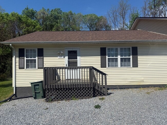 Building Photo - 1541 Southside Rd