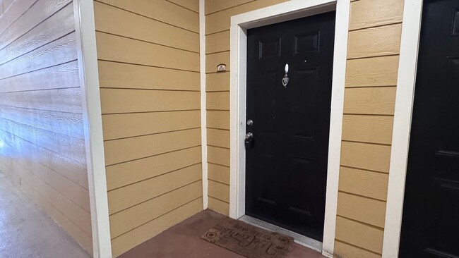 Building Photo - 3 Bedroom/ 2 Bath Condo for rent in Desira...