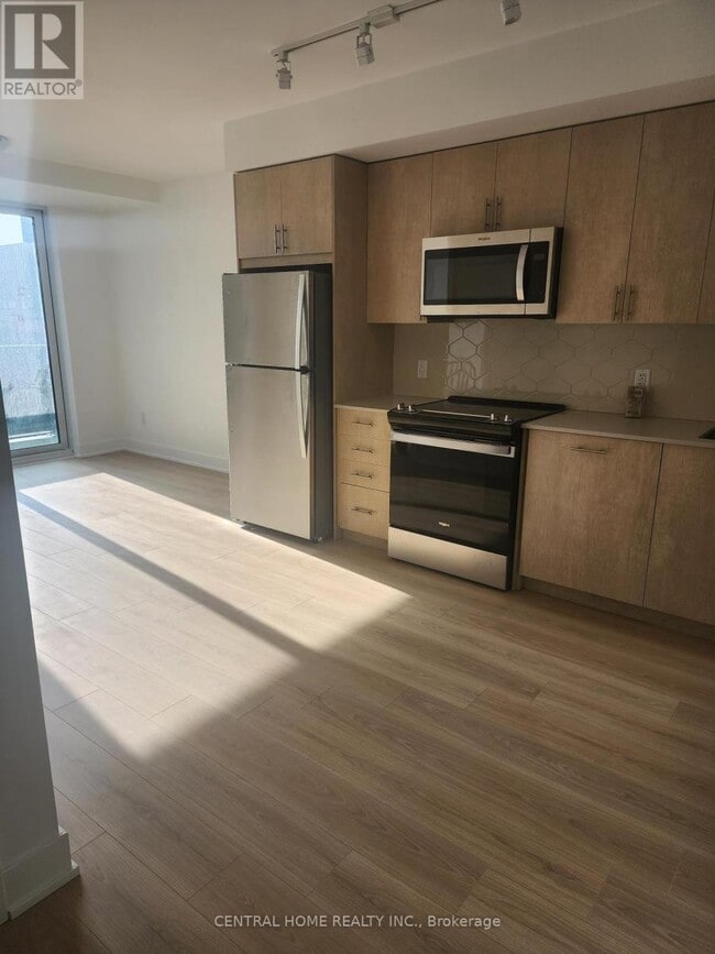 Photo du bâtiment - 2545-2545 Simcoe St N