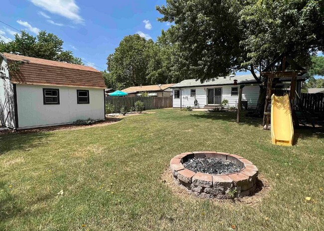 Foto del edificio - Perfect house ready to move into close to ...