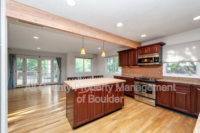 Building Photo - 1192 Quince Ave