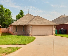 Building Photo - 4900 Sunny Ct