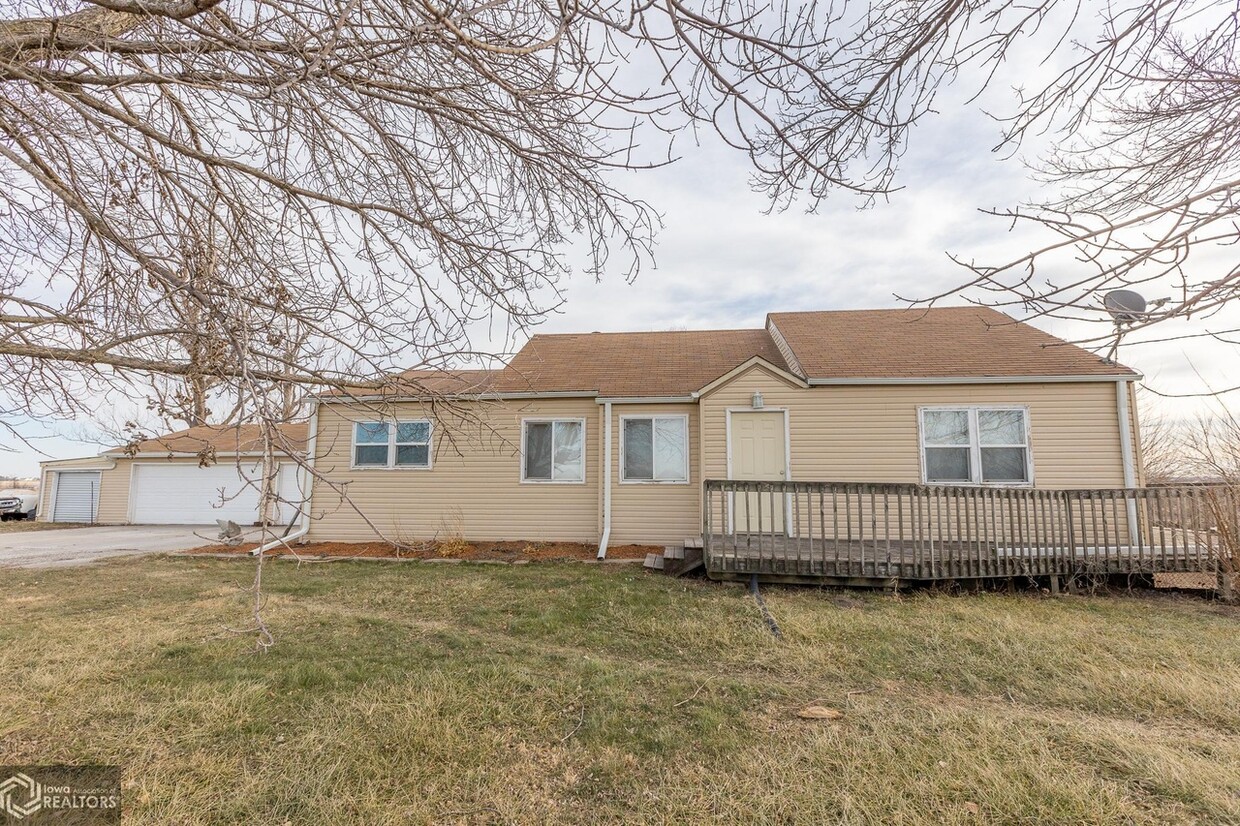 Primary Photo - 2325 NW Weigel Dr