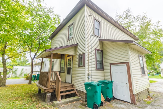 Photo - 37728 2nd St (Willoughby, OH) Apartment