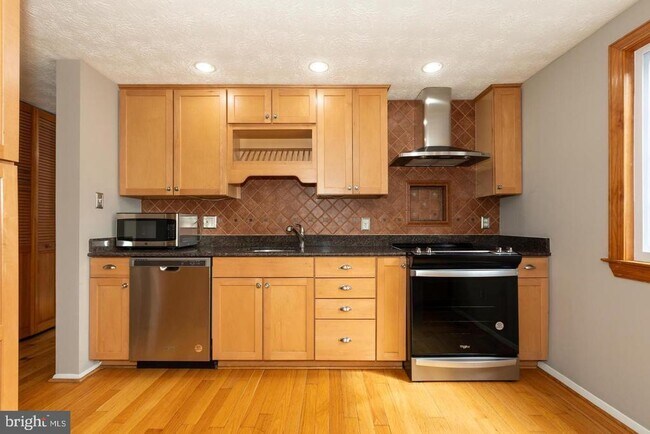Foto del edificio - 1126 Riva Ridge Dr