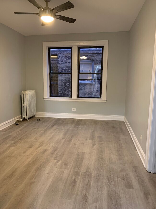 Studio - 7051 S Bennett Ave
