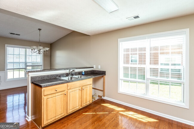 Foto del edificio - 116 Sparkling Spring Trail