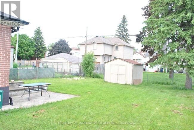 Building Photo - 985 Victoria Park Ave