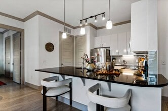 Building Photo - Reveal at Bayside