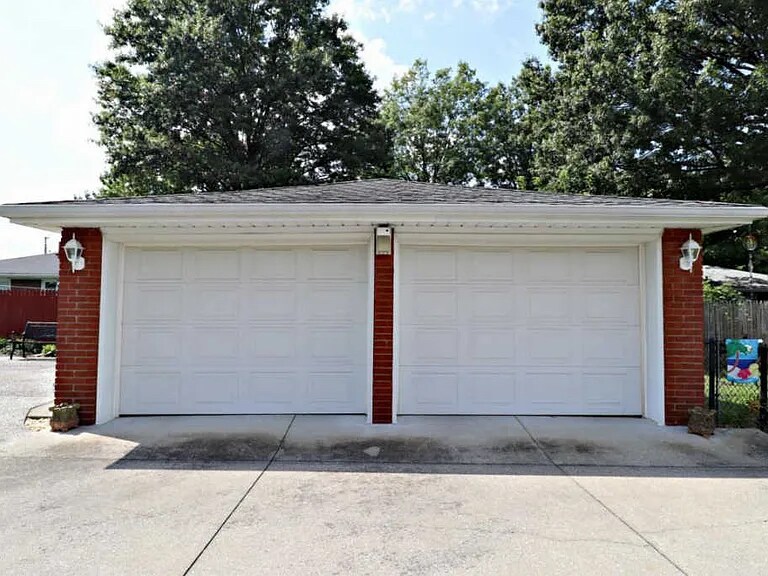 Building Photo - 4410 Estate Dr