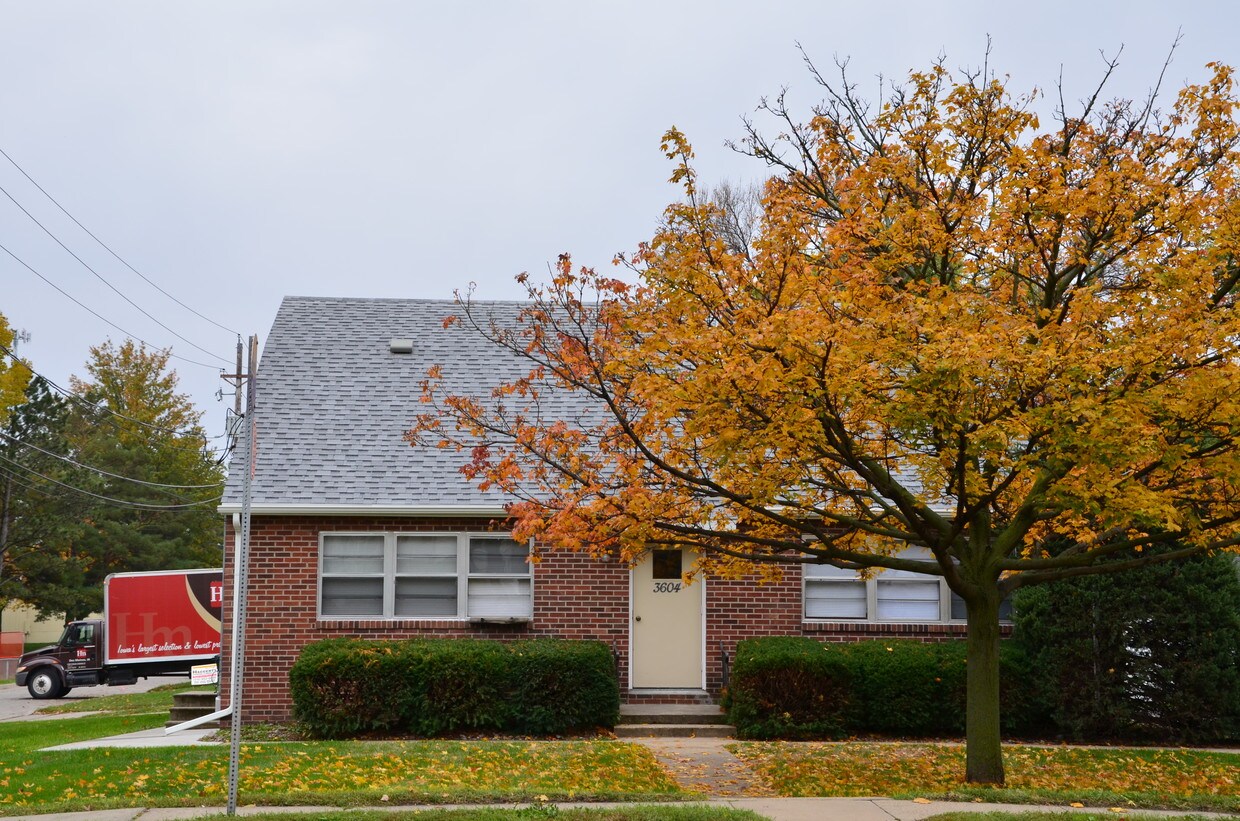 Front - 3608 Douglas Ave