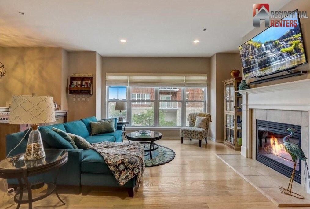 Foto principal - 3924 S Lake Dr