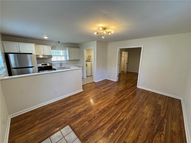 Building Photo - 262 McDonald Ave