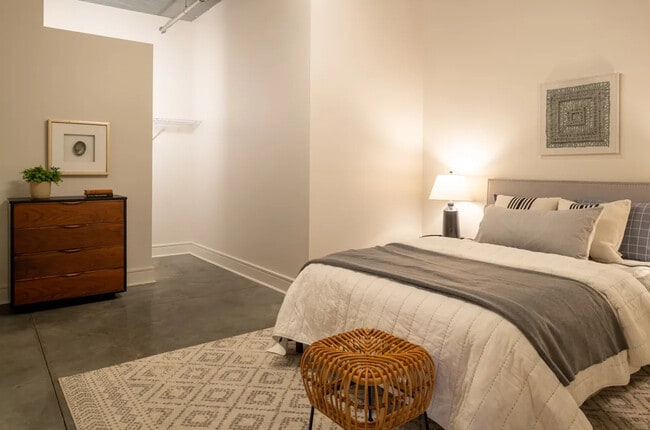 Building Photo - The Vox