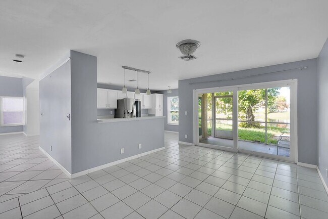Foto del edificio - 2865 NW 68th Ln