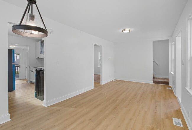 Building Photo - 23329 Hazelwood Ave