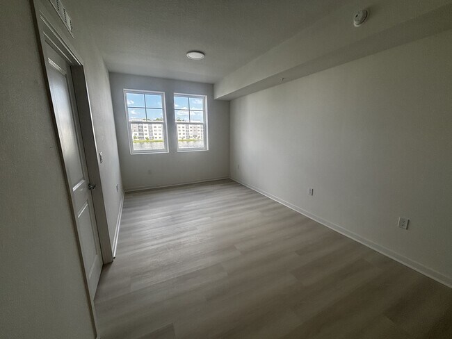 Building Photo - 5563 Millennia Park Dr
