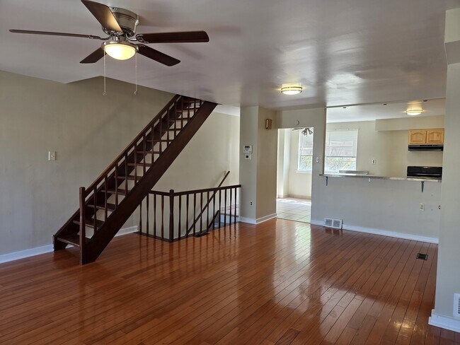 Foto del edificio - 8044 Mars Pl